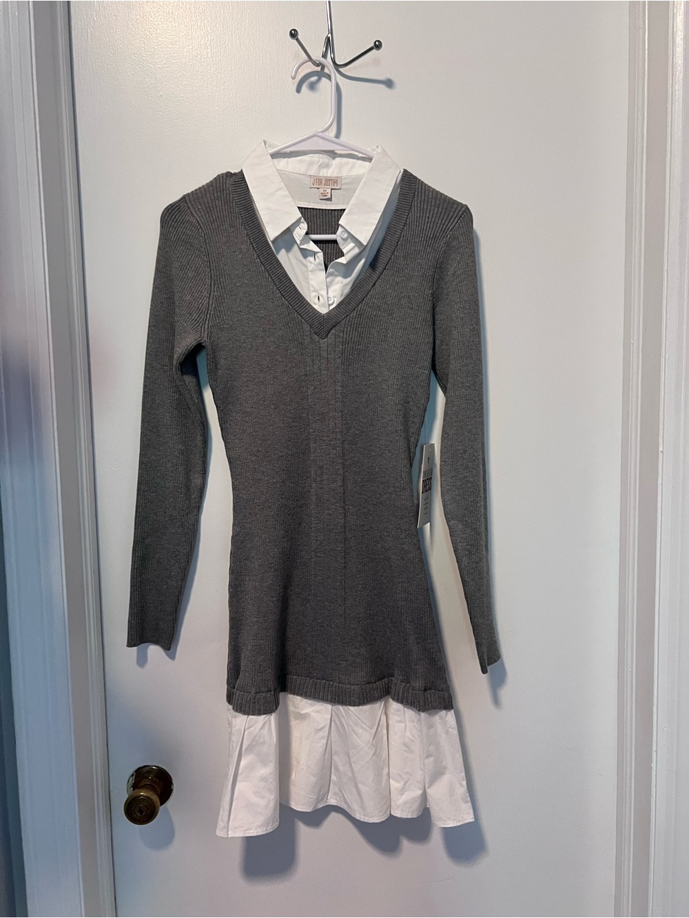 J for Justify Gray Sweater Tunic with White Shirt Detail